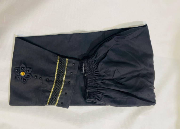 Women stitched cotton capri