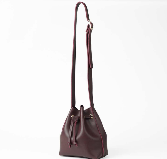 Bucket bag maroon